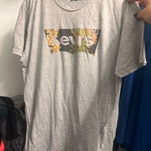 Levi's Gray Graphic Men's Shirt